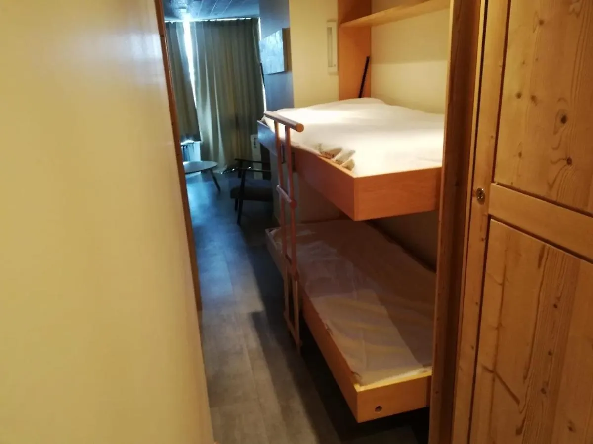 2 Pieces Au Pied Des Pistes Avec Parking Inclus Et Balcon Expose Sud-Ouest - Fr-1-449-57 Apartment Tignes France