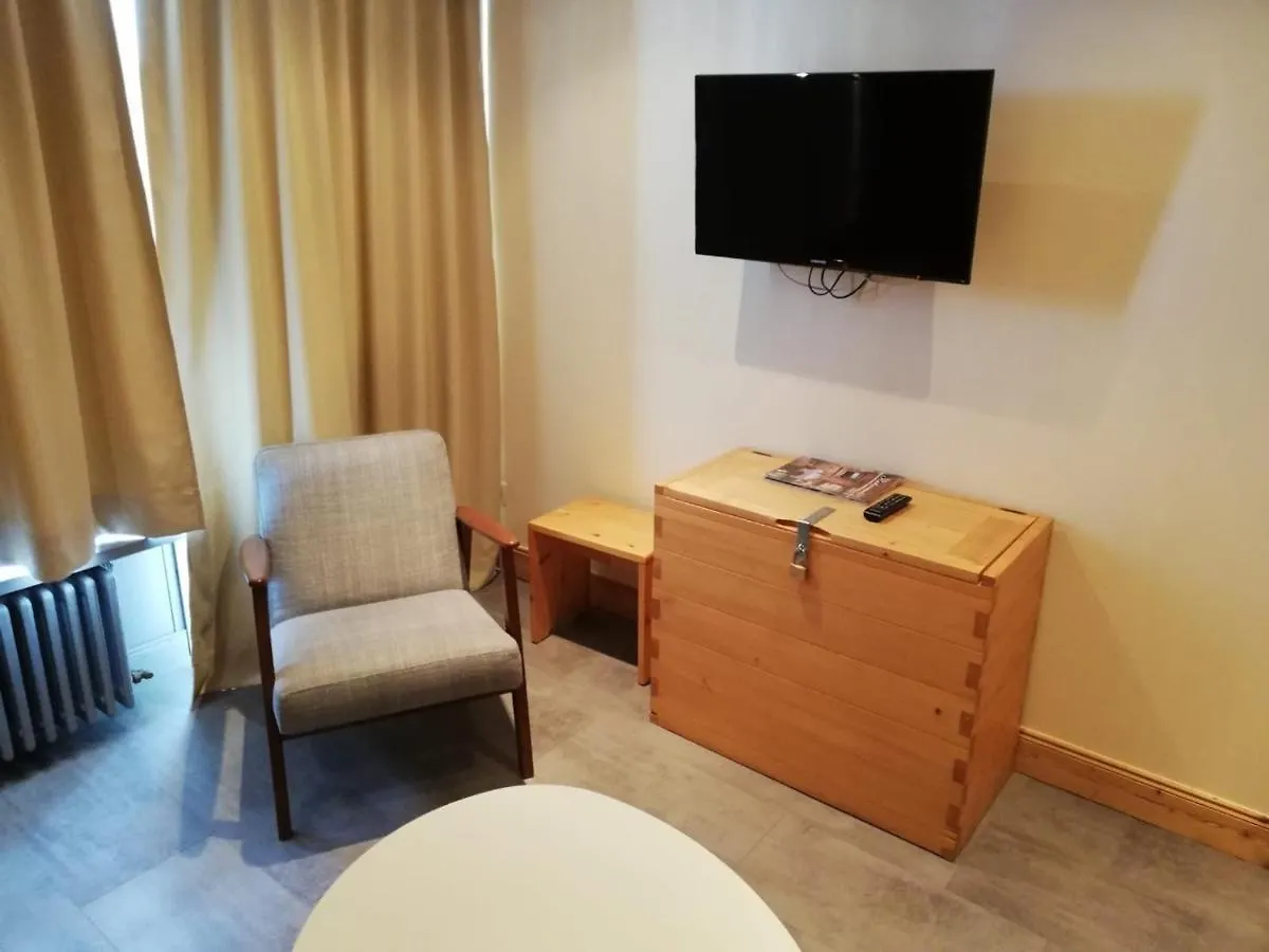 2 Pieces Au Pied Des Pistes Avec Parking Inclus Et Balcon Expose Sud-Ouest - Fr-1-449-57 Apartment Tignes